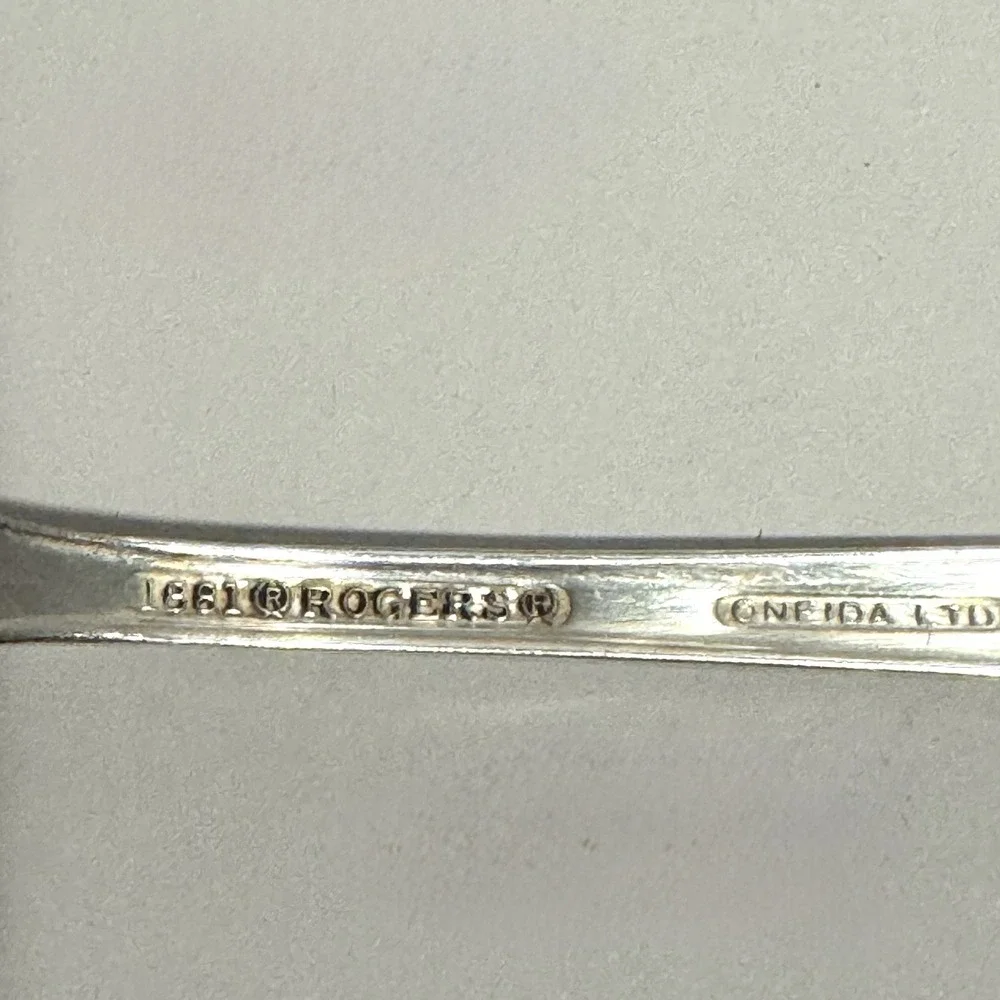 1881 Rogers Oneida Plantation 1948‎ Silverplate Teaspoons Set of 8 Flatware
